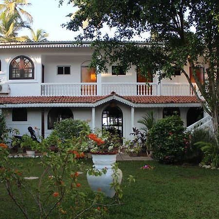 Отель Hideaway Хиккадува Экстерьер фото