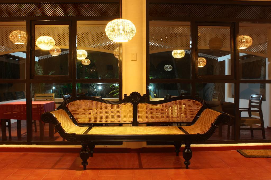 Отель Hideaway Хиккадува Экстерьер фото